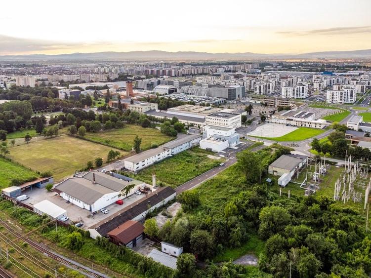 Oportunitate dezvoltare ansamblu rezidential/cladire mixta - 4