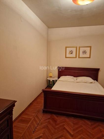 Zona Piata Unirii Centrul Vechi apart 3 camere etaj 2 ideal pt regim hotelier