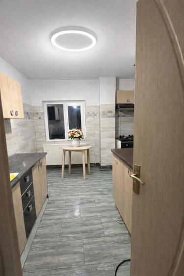 Inchiriez Spatiu Birouri Firma * Apartament 3 camere * Costesti AG - 8