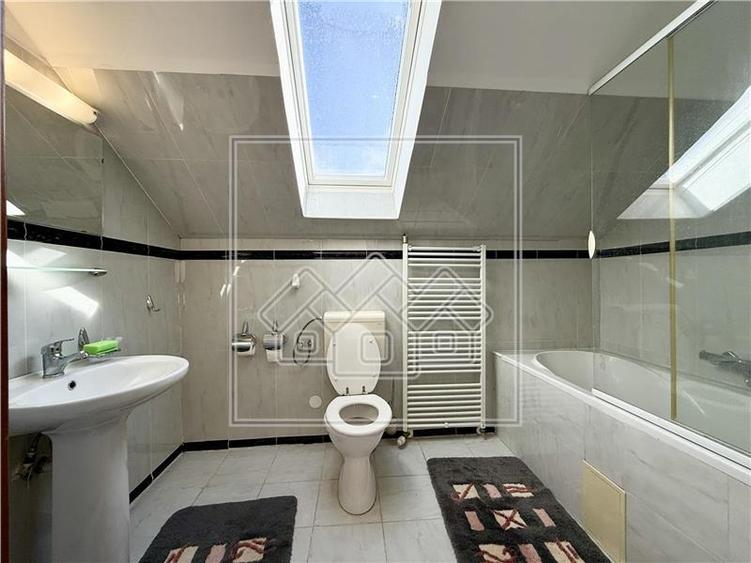 Casa de vanzare in Sibiu, individuala - 418 mp - teren 1.338 mp - 27