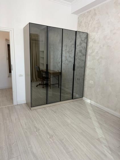 Apartament de închiriat cu 4 camere, zona Faleză Nord - 4