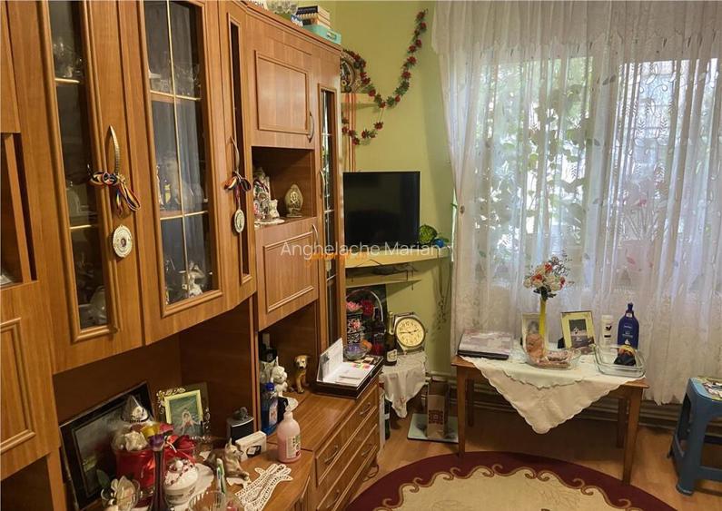 Apartament 3 camere , cartier Sud , decomandat , et 1/4 , mo