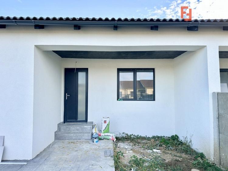 Duplex cu 4 camere, Pozitie excelenta - Mosnita Noua, cele 4 benzi - 1
