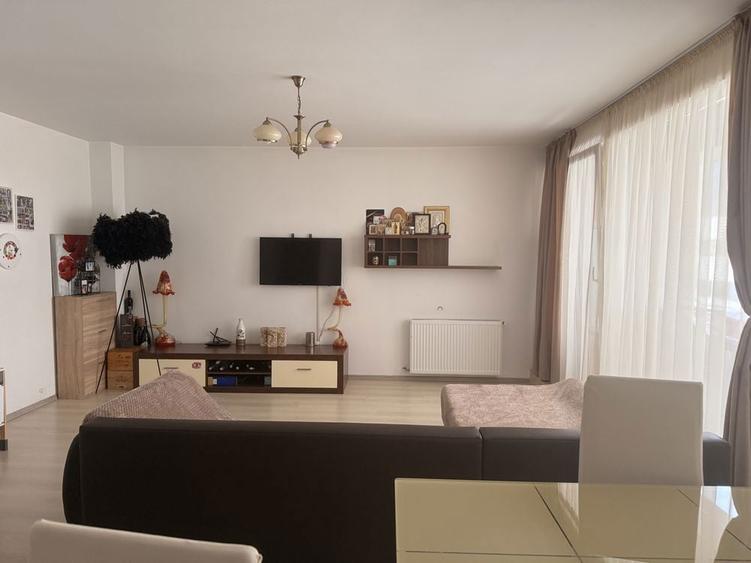 Vand apartament 2 camere complet mobilat Alphaviile Carpatilor - 1