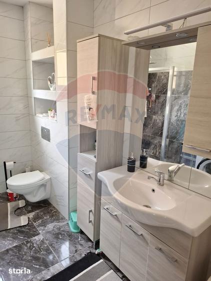 Casa / Vila cu 5 camere de vanzare - 18