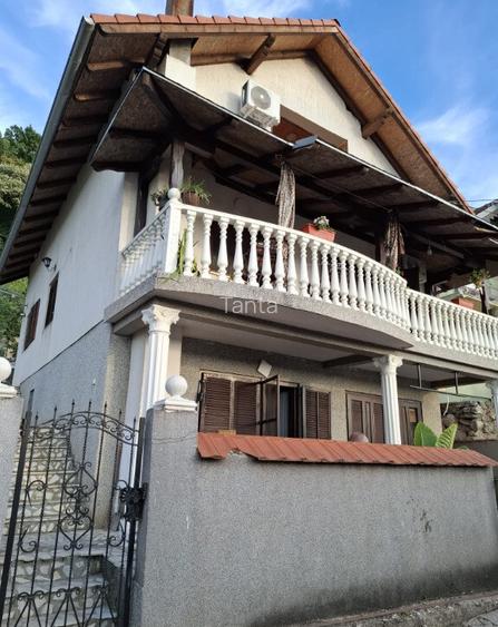 Casa spa?ioasa cu vedere panoramica, in Tekija Serbia (25km de VAMA)