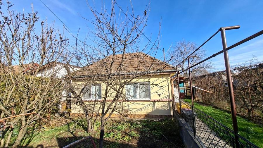 De vanzare casa 2 cam, singur in curte, Targu-Mures, Zona Unirii
