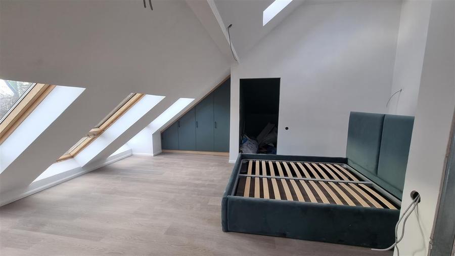 Vila - Bloc modern de 11 camere zona Centrul Civic , Onix - 11