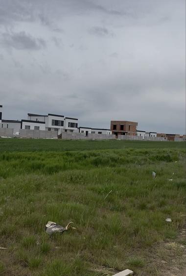 Vand teren 347 mp in zona Berceni Vidra (Mega Parc) - 1