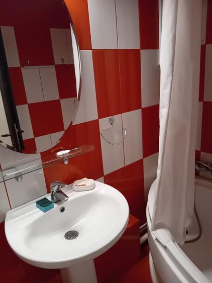 Calea Calarasilor,imobil monolit,stradal,CENTRALA TERMICA proprie,utilat complet - 6