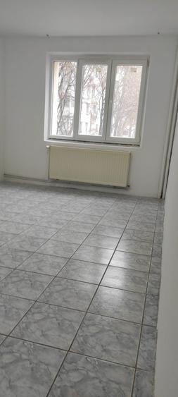 Inchiriere 3 camere,5 minute metrou Piata Sudului, centrala termica, 2 bai - 11