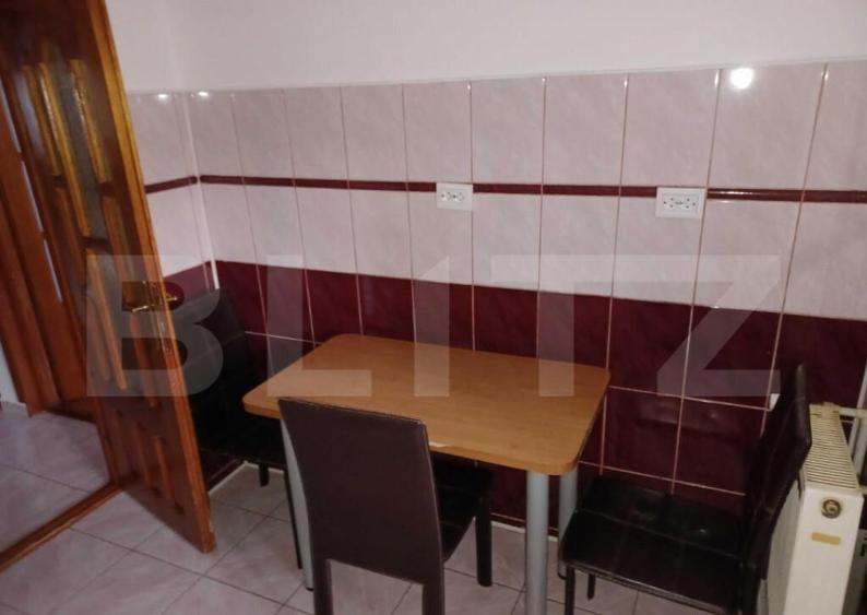 Apartament 3 camere, 63 mp, decomandat, zona Obcini - 2