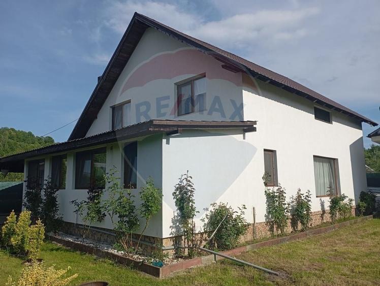 Casă / Vilă cu 7 camere de vânzare - 2