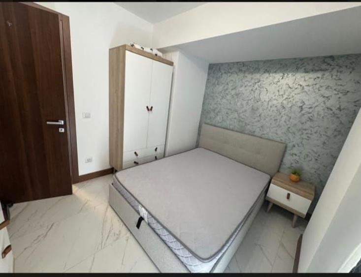 Inchiriez apartament 3 camere Decebal Residence - 1