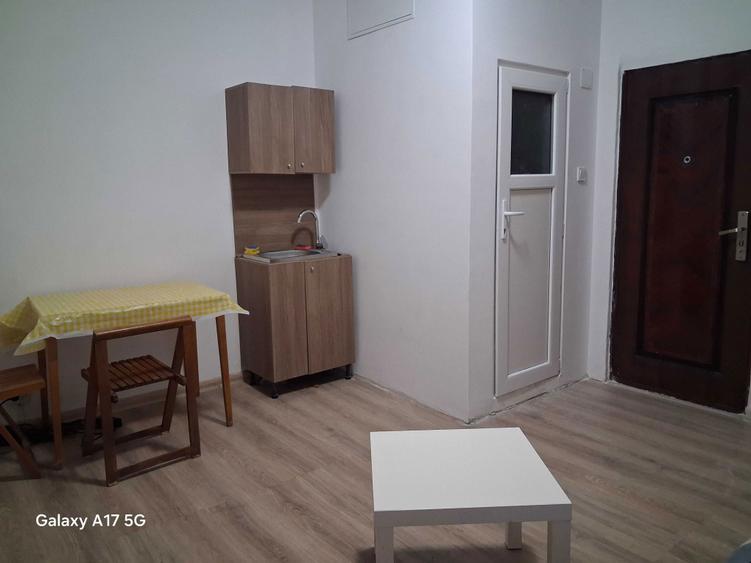 Propietar, inchiriez garsoniera, ultracentral, Bd. Magheru -SCALA - 1