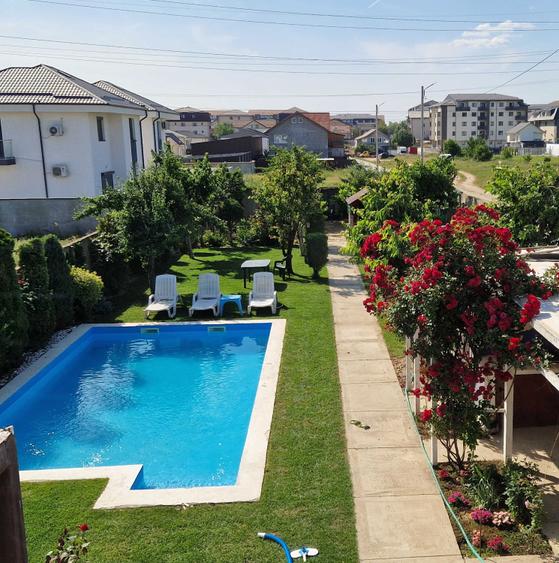 Vila, 4 camere, piscina, incalzire in pardosela, curte 1000 m2 - 4