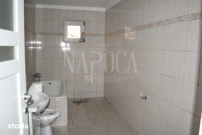 Casă cu 7 camere cu Teren 490 Mp în Nufărul