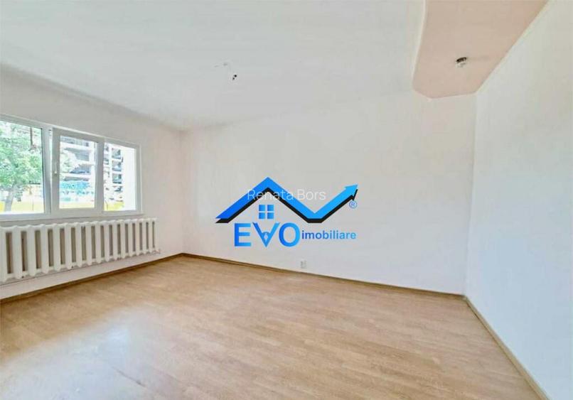 Apartament o camera, de , decomandat, cu boxa, renovat, Frum Apartament o camera, de , decomandat, cu boxa, renovat, Frum