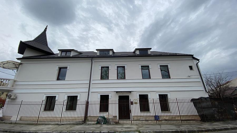 Spatiu de birou intr-o vila moderna , 2 incaperi ,42mp ,zona Parcul Feroviarilor - 11