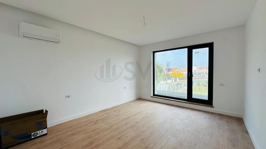 REV2004640 Vila de vanzare cu panouri solare - 8