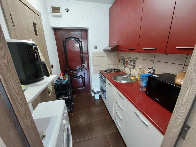 Inchiriez pe termen lung garsoniera CET - 3