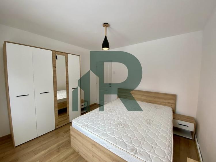Apartament renovat cu 3 camere si 2 bai in Cartierul Strand - 3