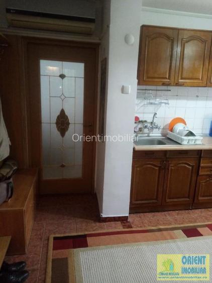Km 5, LIDL, decomandat, 2 camere, etaj 3, mobilat, gaze, inchirieri Constanta Km 5, LIDL, decomandat, 2 camere, etaj 3, mobilat, gaze, inchirieri Constanta