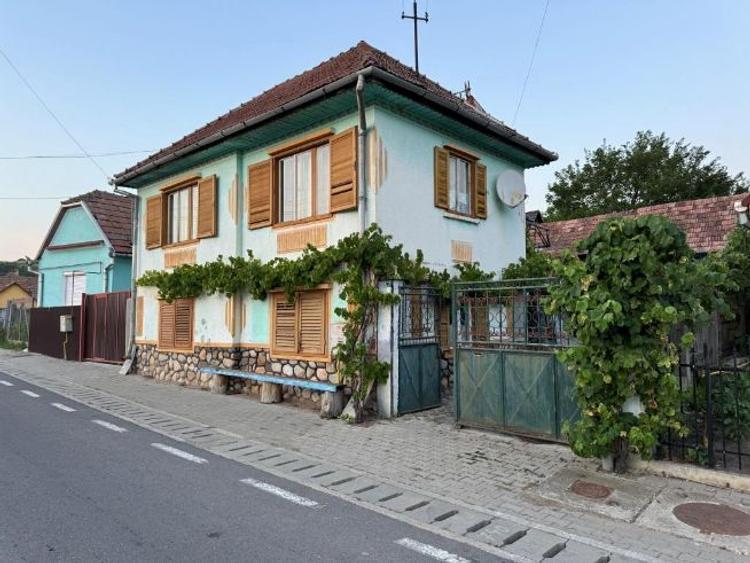 Vand casa parter+ etaj in Pauca la soseaua principala! - 7