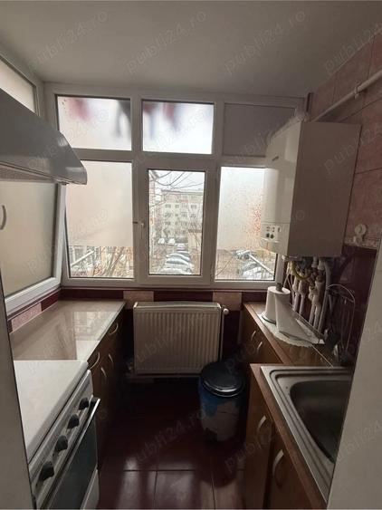 Inchiriez apartament 3 camere - 2