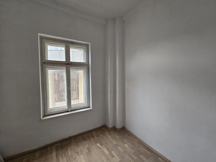 Camere/birouri/spatii de inchiriat amplasate in zona Centrala. - 6