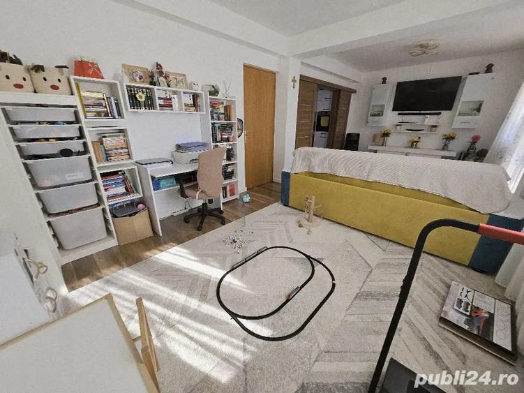 Casa 4 camere de vanzare cartierul Roua - 6