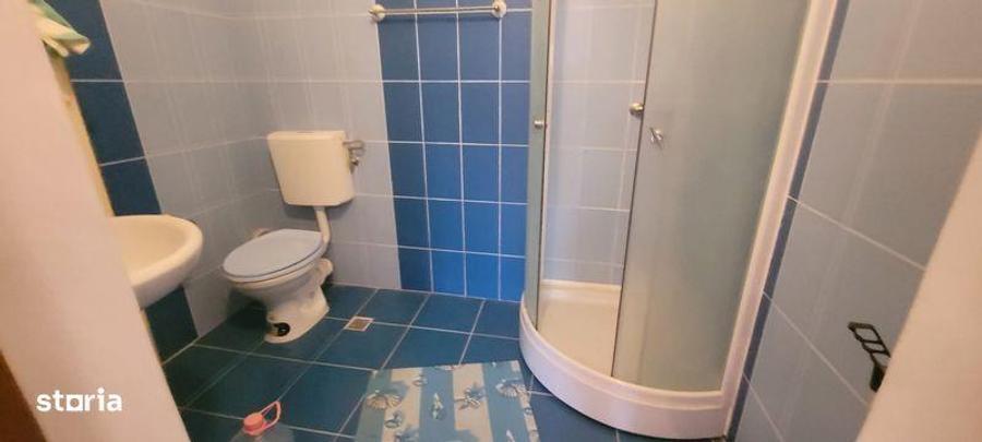 Casa din caramida, la 10 km de Onesti. - 4