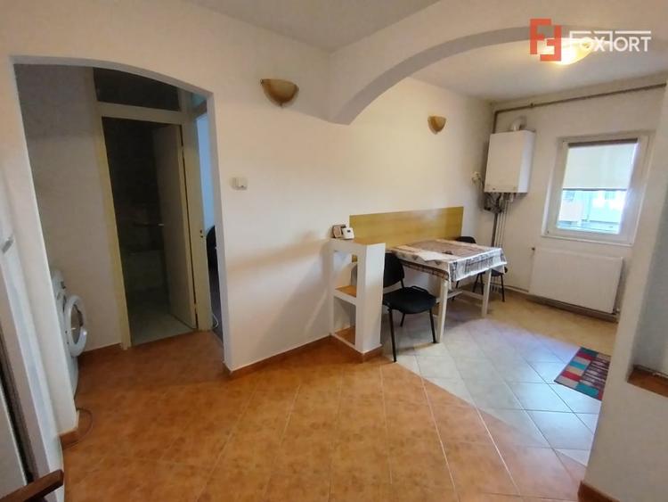 Apartament cu 2 camere de inchiriat mobilat si utilat in zona Soarelui - 4