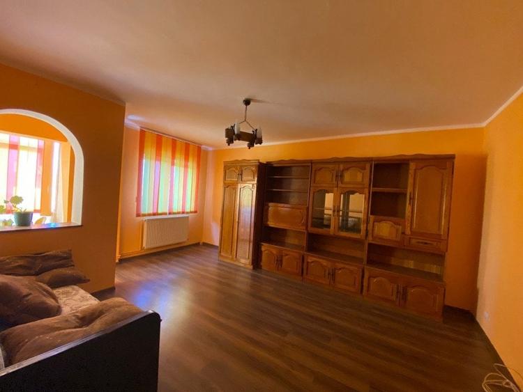 Apartament cu 3 camere în Turnișor