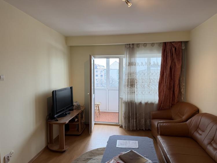 ap 2 cam decomandate cu balcon  Vasile Aaron et 5/10 - 2