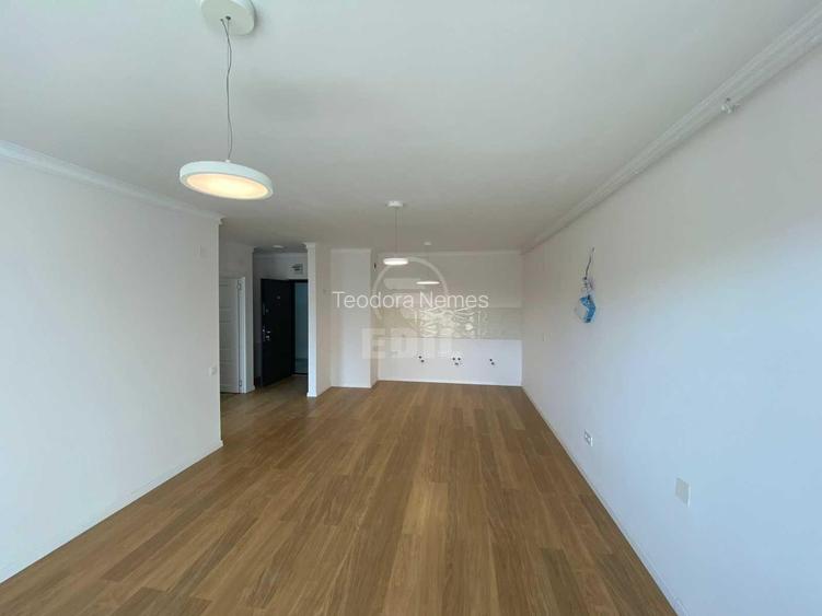 Apartament de 2 camere semidecomandat, zona centrala, Floresti Apartament de 2 camere semidecomandat, zona centrala, Floresti