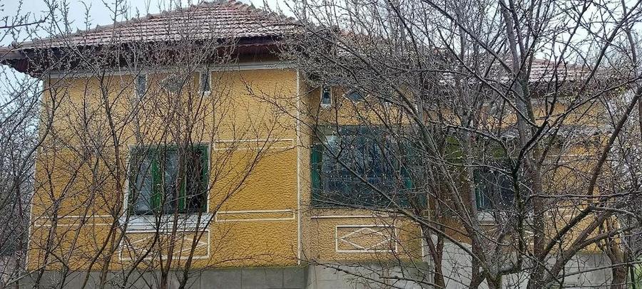 Casa + teren 7400 mp Matee?ti (Greci) la strada principala - 1