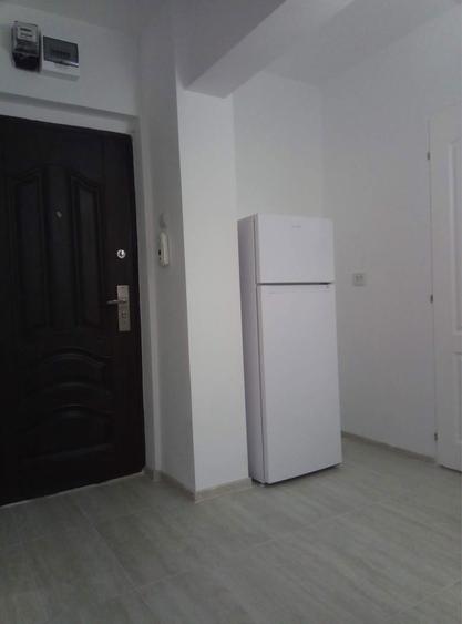 Inchiriez garsoniera - 1