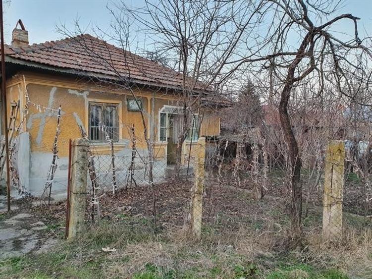 Vand casa si teren 600 mp Com. Scrioastea  langa Rosiori de Vede - 2