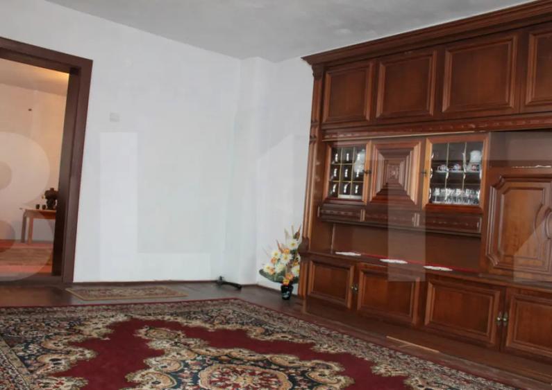 Casa solida cu teren in Boro?neu Mic lini?te si nat - 15