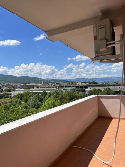 Proprietar, inchiriez apartament cu 3 camere, strada Anghel Saligny - 6