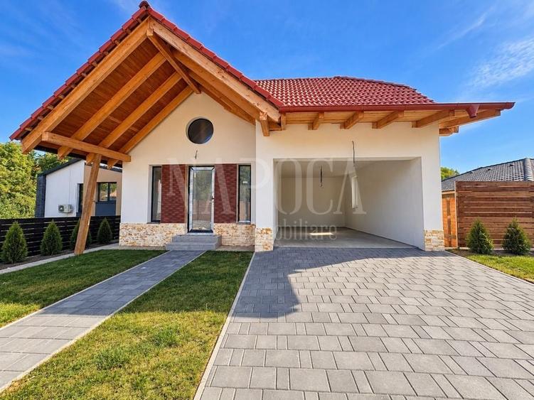 Casă individuală cu 4 camere cu Canalizare în Feleacu