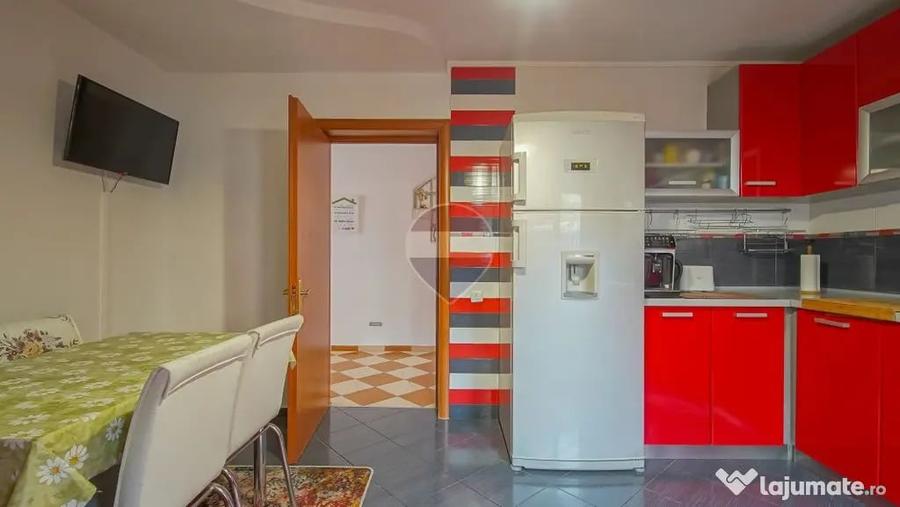 Casă cu 7 camere cu Teren 300 Mp în Central