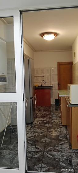 Apartament cu 3 camere decomandat în Faleza Nord