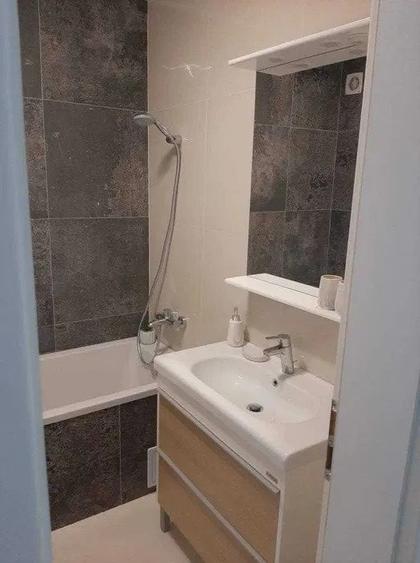 Apartament cu 2 camere semidecomandat, mobilat în Popas Păcurari