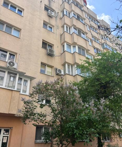 Garsonieră decomandată în Unirii