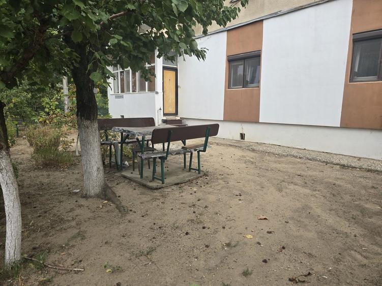 Apartament cu 4 camere decomandat în 1 Mai