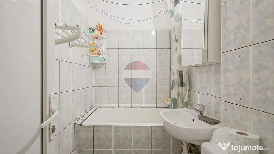Apartament cu 2 camere semidecomandat în Noua