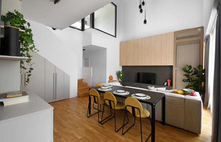 Penthouse cu 4 camere semidecomandat în Pipera