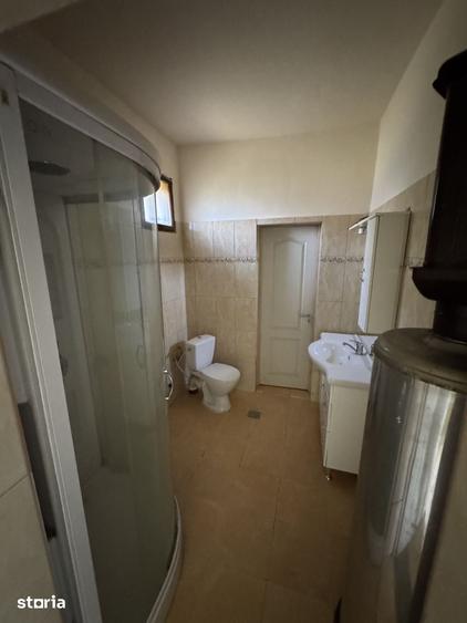 Casă cu 3 camere cu Teren 3649 Mp în Păulești